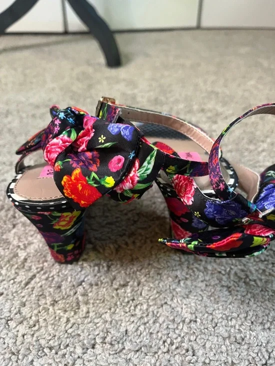 Betsey Johnson Neely Satin Floral Polka Dot Ankle Strap at Bow Wedge Sandals 9.5 - Picture 5 of 7